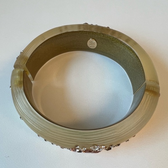 Alexis Bittar Gold Lucite Bangle With Crystal Embellishments. Unworn. - Picture 3 of 6